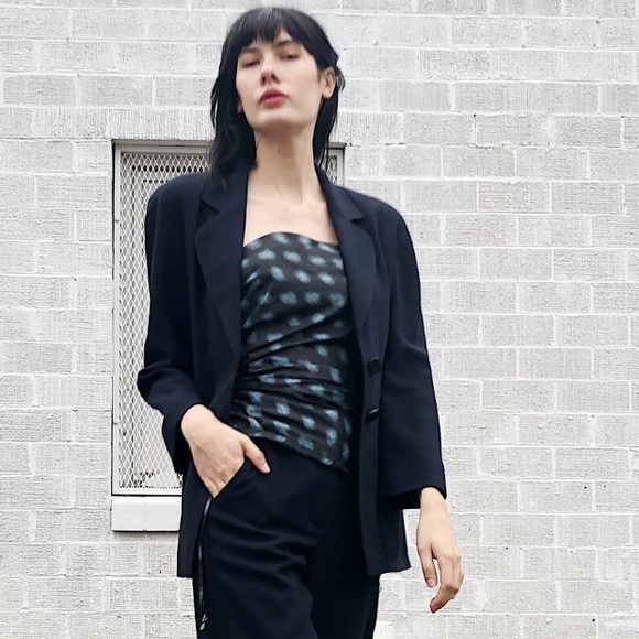 Chanel Cruise 1999 navy blazer